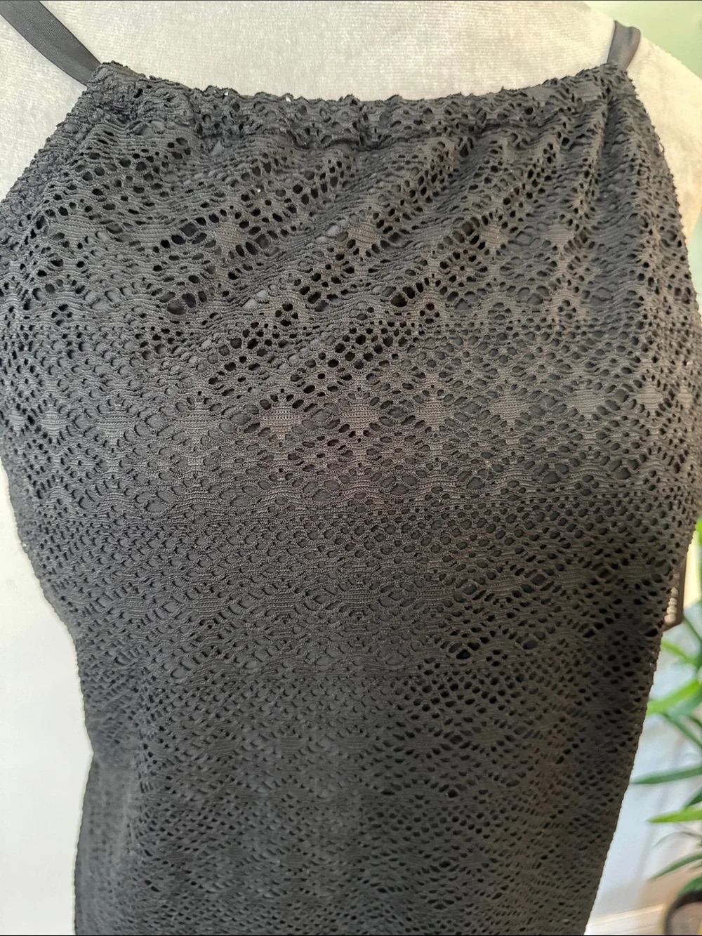 Island Escape Black Crochet Halter Camisole Tankini swim Top NWT 16